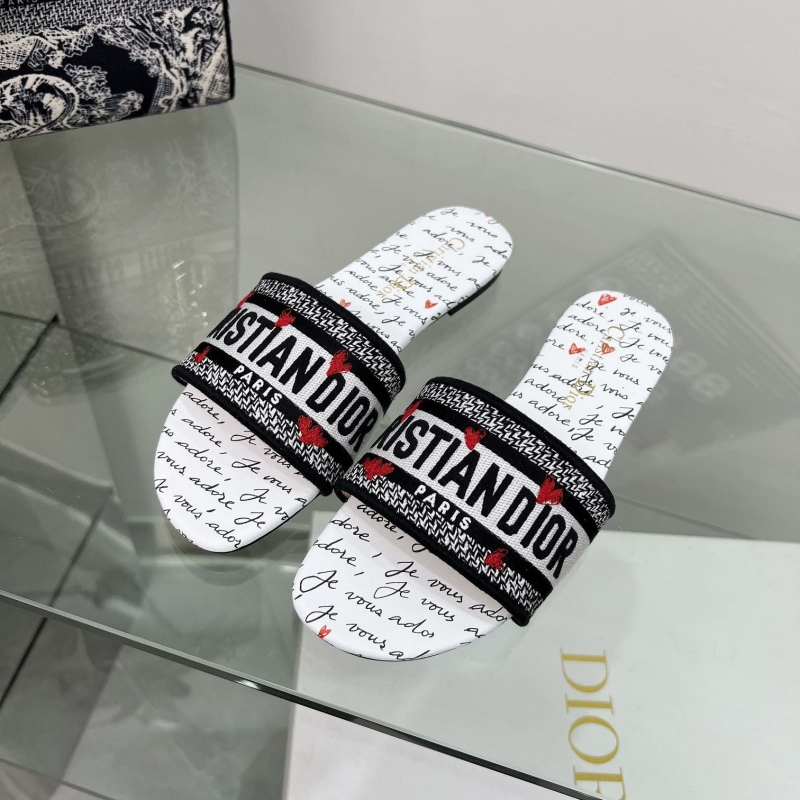 ch**an D*or slippers